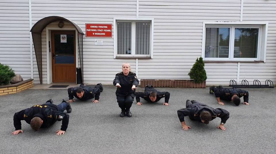 Strażacy systemu codziennego KP PSP w Wieruszowie podjęli wyzwanie #GaszynChallange