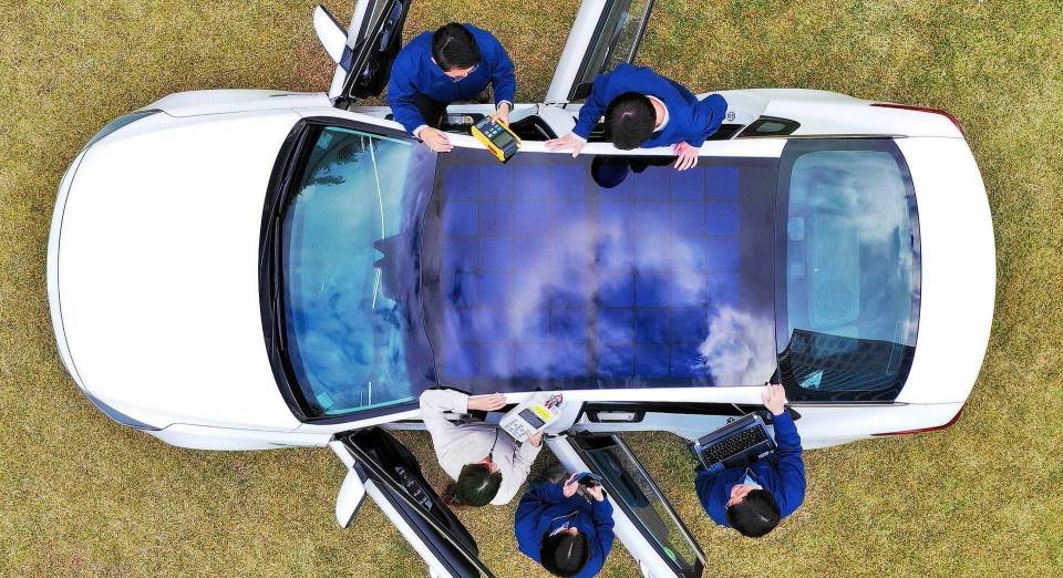Starostwo powiatowe w Zgierzu będzie montowało panele fotowoltaiczne na dachach samochodów - ma być "super eko"