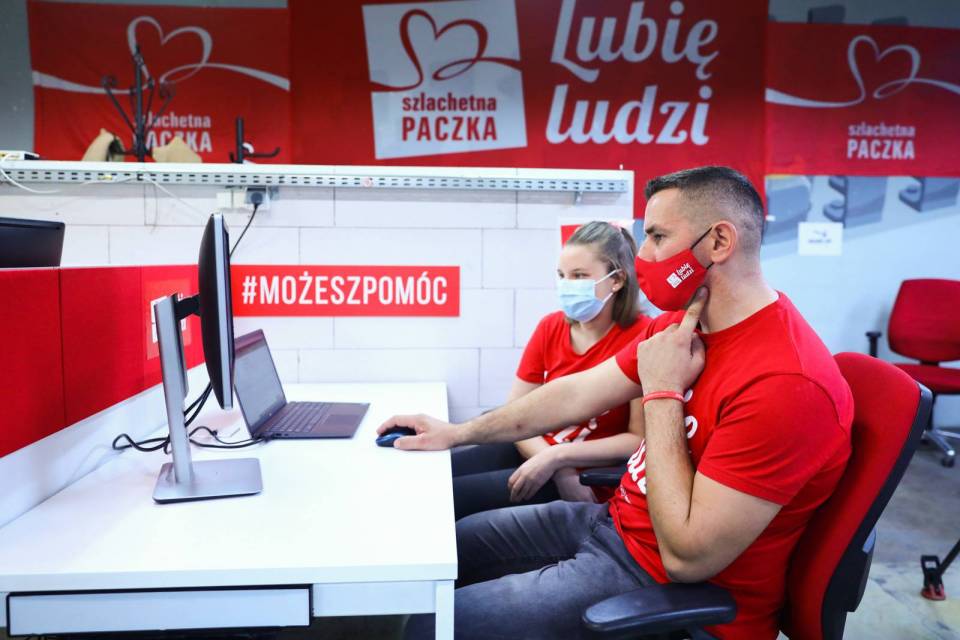 Łódzkie: Ruszyła wielka machina Szlachetnej Paczki! Otwarto Bazę Rodzin, które czekają na pomoc