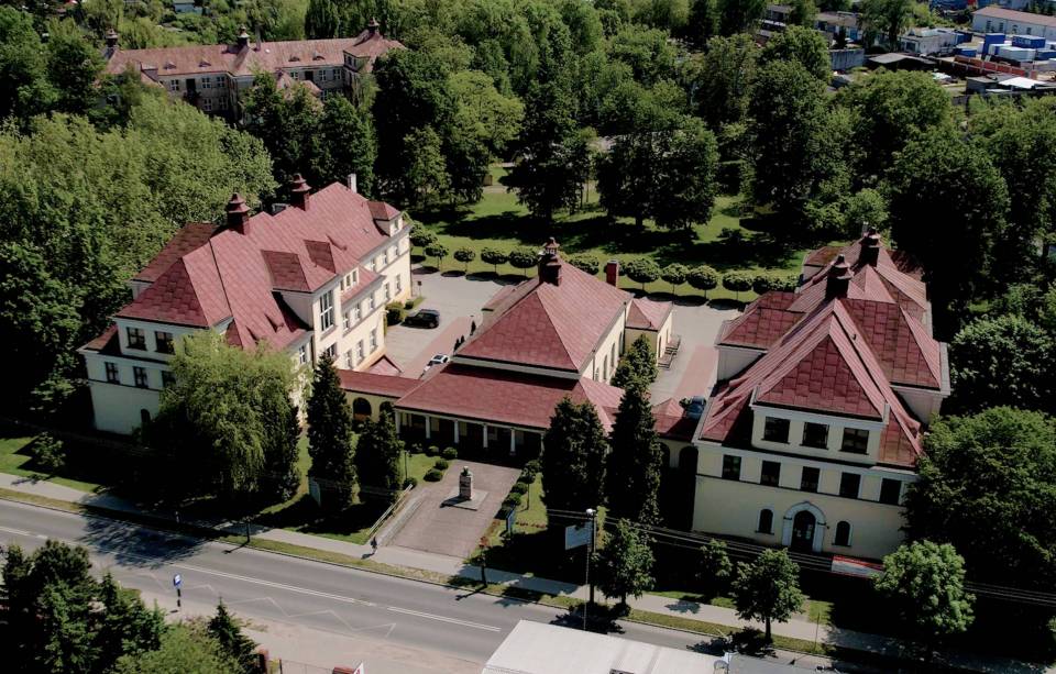 Centrum Rozwoju Edukacji Województwa Łódzkiego w Zgierzu, prowadzi nabór na kierunki dające pewną pracę i dobre zarobki. Zapoznaj się w ofertą
